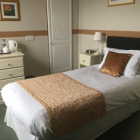Grove House Guest House Telford Bagian luar foto