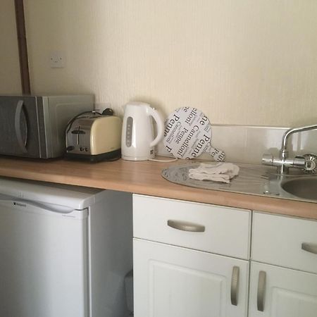 Grove House Guest House Telford Bagian luar foto