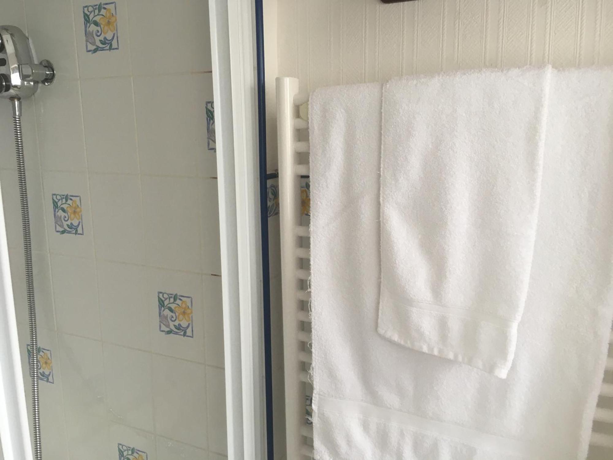 Grove House Guest House Telford Ruang foto