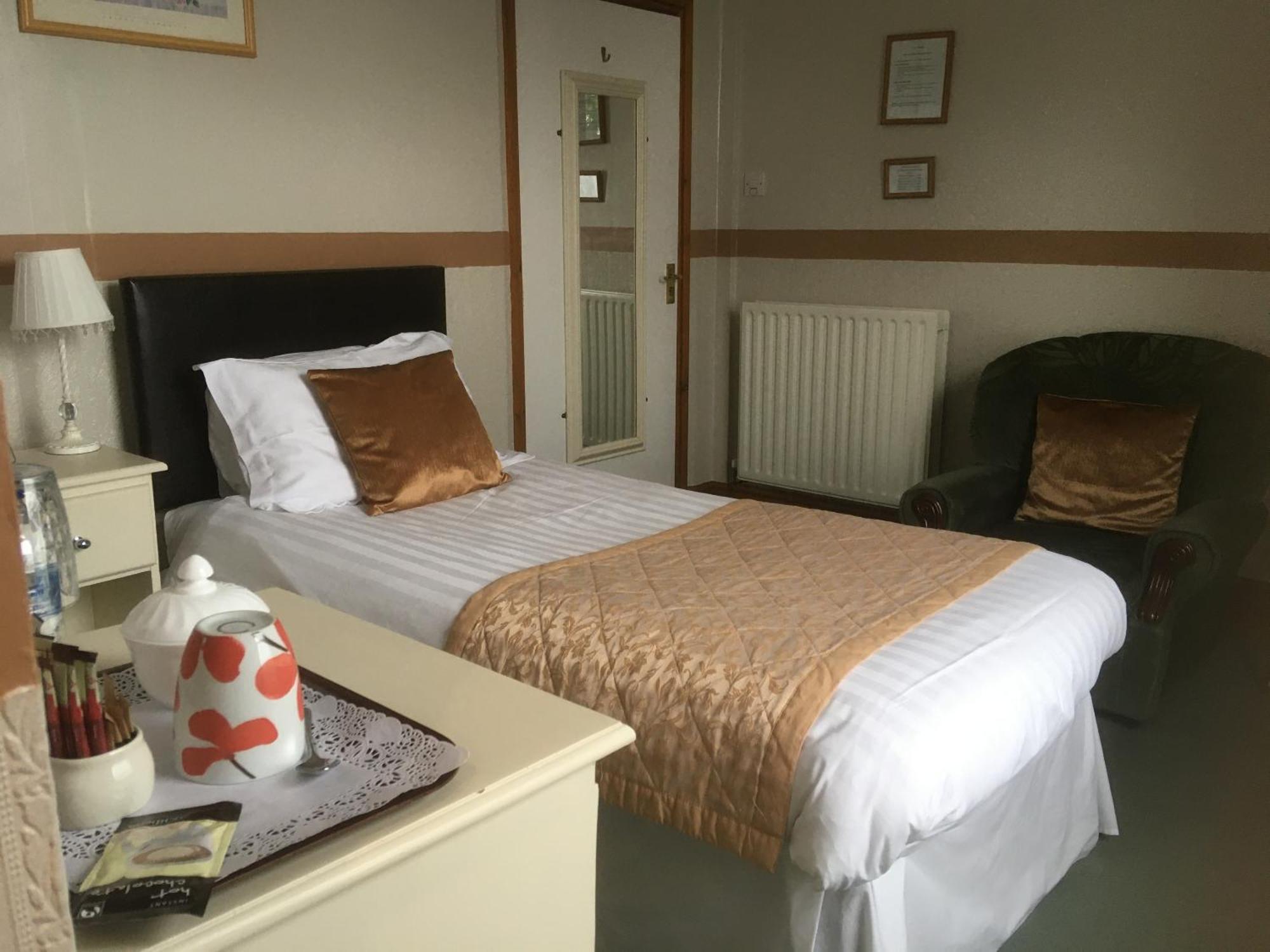 Grove House Guest House Telford Bagian luar foto