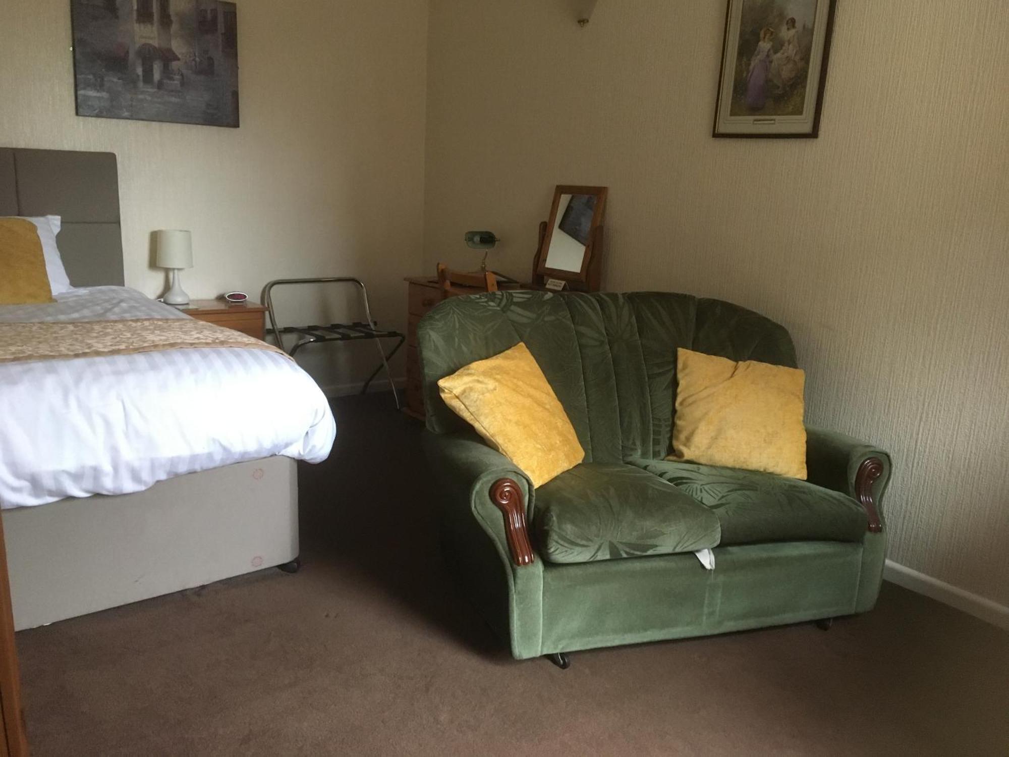 Grove House Guest House Telford Ruang foto