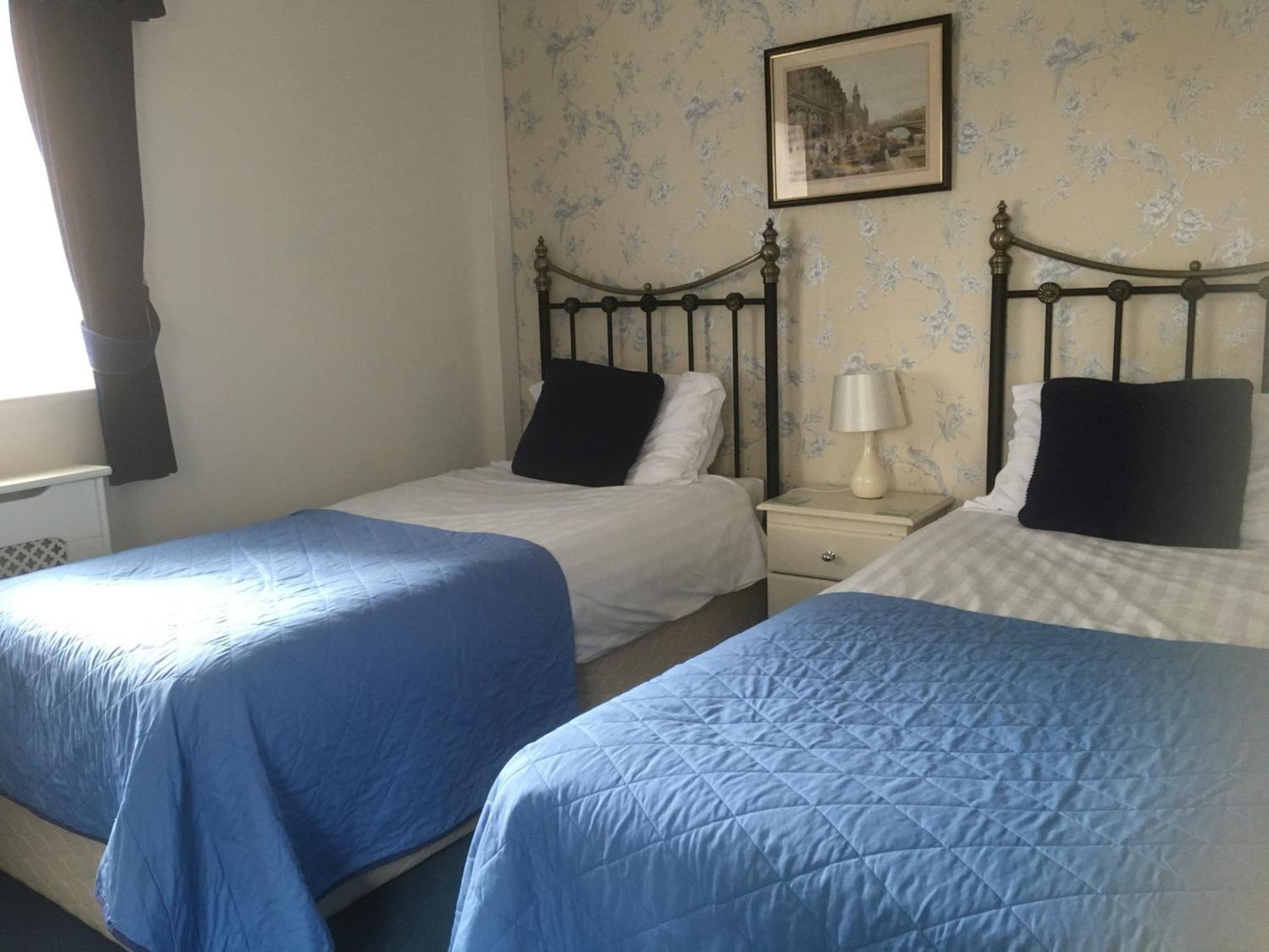 Grove House Guest House Telford Bagian luar foto
