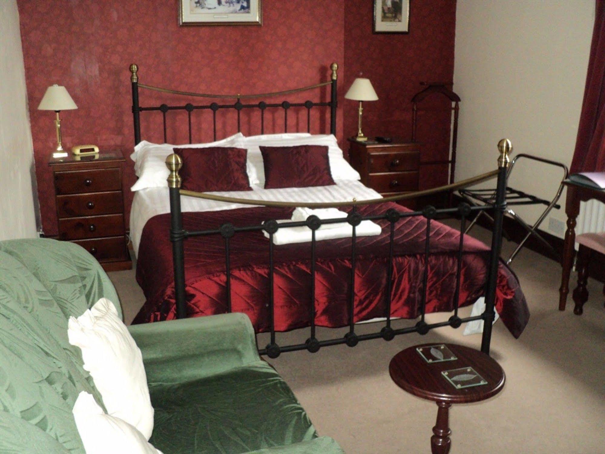 Grove House Guest House Telford Bagian luar foto