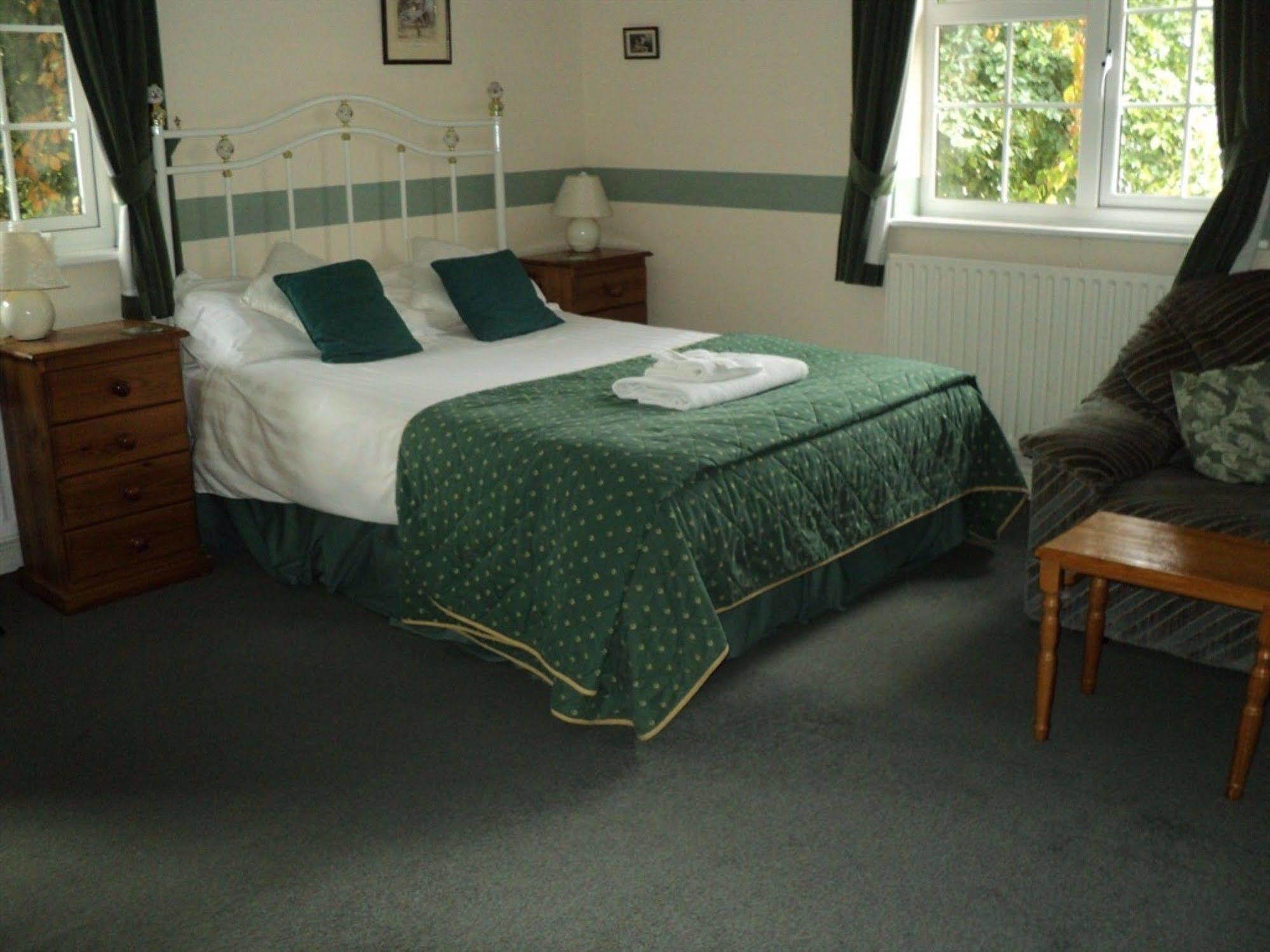 Grove House Guest House Telford Bagian luar foto